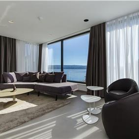 5 bedroom beachfront villa with heated pool near Omis, sleeps 9